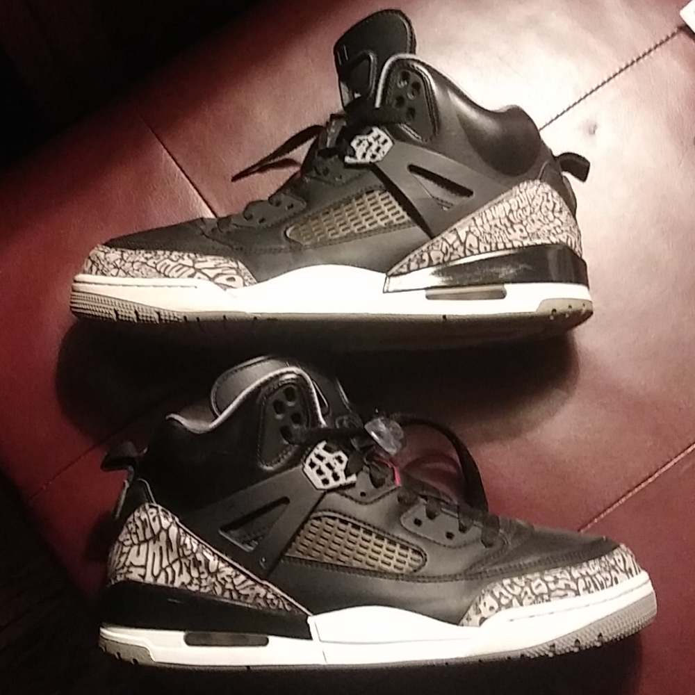 Jordan Spizikes all black spike elephant print